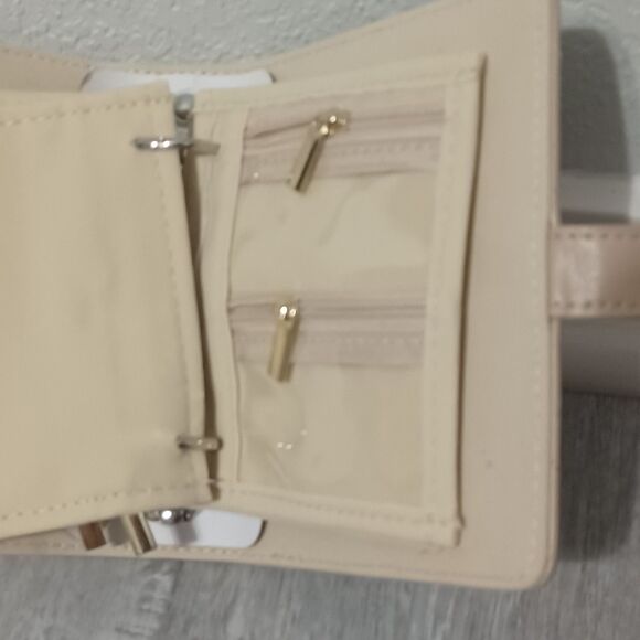 VLANDO Mini Travel Jewelry Organizer Binder, Tan - Picture 4 of 4